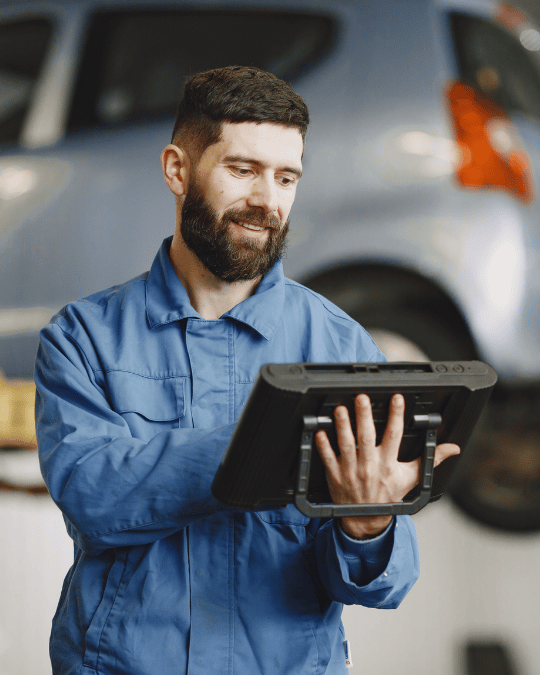 Car Technician Tablet AI